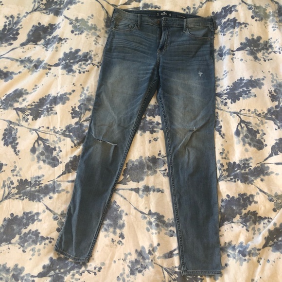 Hollister High-Rise Skinny Jeans 15L - Picture 2 of 3